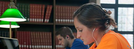 'What entrance exams are required to apply in the US?'