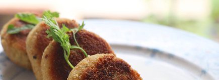 VIDEO: Crunchy Chicken Cutlets