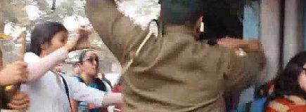 Delhi police slammed for thrashing protestors; RSS denies involvement