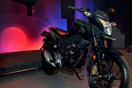 Honda cb hornet online 160r bs6