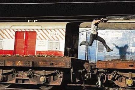 gadar ek prem katha train