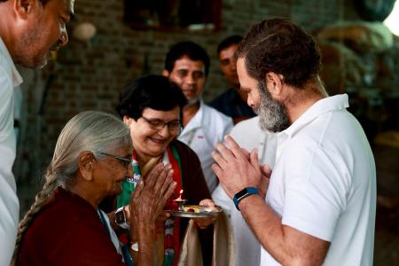 Sonia Gandhi: Synonym Of Love ❤️ & Sacrifice 😍 Rahul's Dearest Mother 💕  Follow @rafa.speaks Follow @rahulgandhi #soniagandhi…