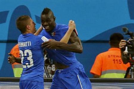 World Cup: Balotelli's header lifts Italy past England, 2-1