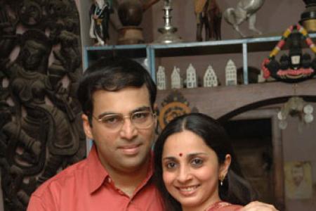 CHENNAI: Viswanathan Anand and his wife Aruna, interacting with the Aids  patients at GRT