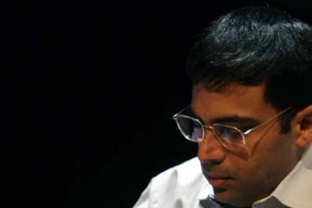 Candidates Chess: Anand crushes Svidler; back in title hunt - Rediff.com