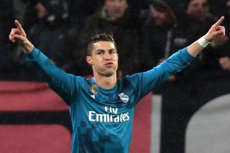 Cristiano Ronaldo hails 'amazing' Juventus fans for standing ovation in  Turin