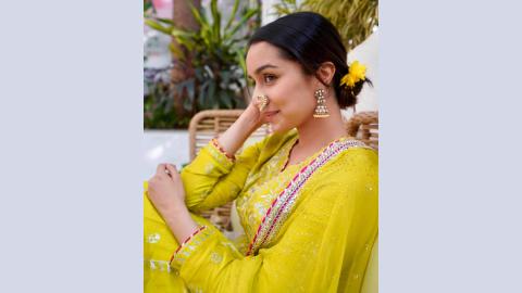 11 Ways To Sparkle At Ganpati Pooja