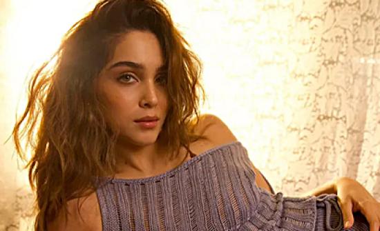 Sharvari, Tara, Shreya Know Summer's The Time To...
