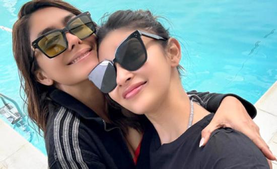 Behind The Scenes With Mrunal, Mouni...