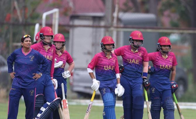 Bizarre scenes at T20 WC qualifier as UAE beat Qatar