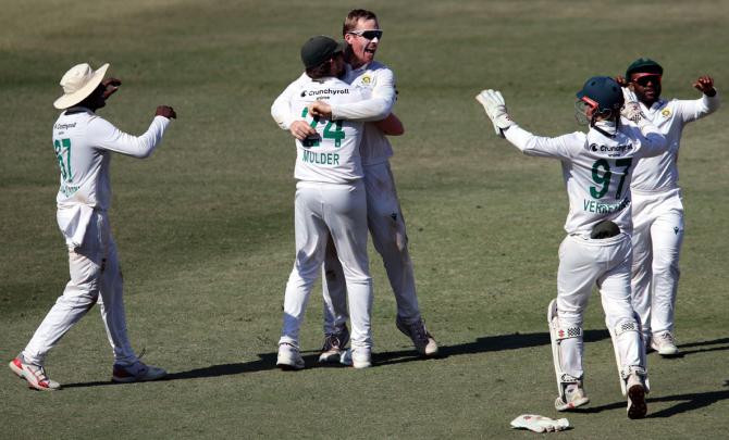 South Africa humiliate India in Guwahati; sweep series 2-0
