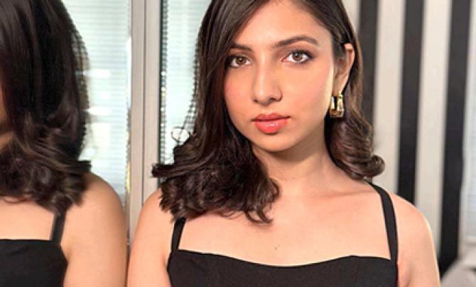 Afrah Sayed's Modish Take On Fashion 