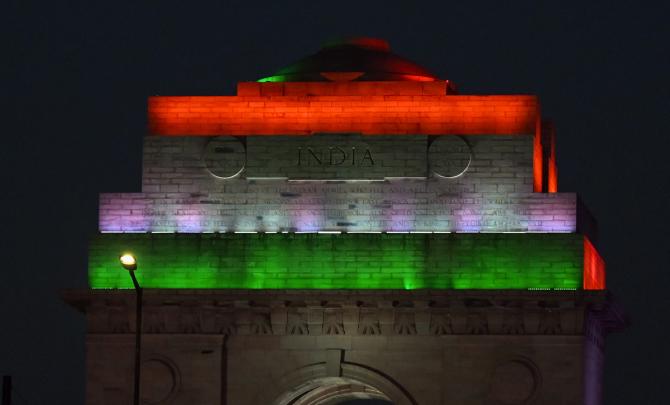 Blood Moon Dazzles Skywatchers