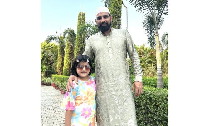 Shami celebrates Eid with family