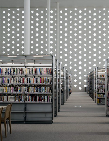 Kanazawa Umimiral Library.