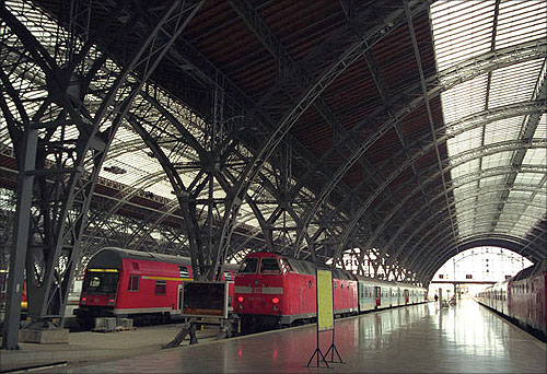 World's 10 amazing railway stations