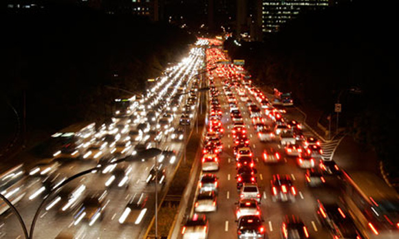 Traffic jams in Sao Paulo can total more than 200 km (124 miles).