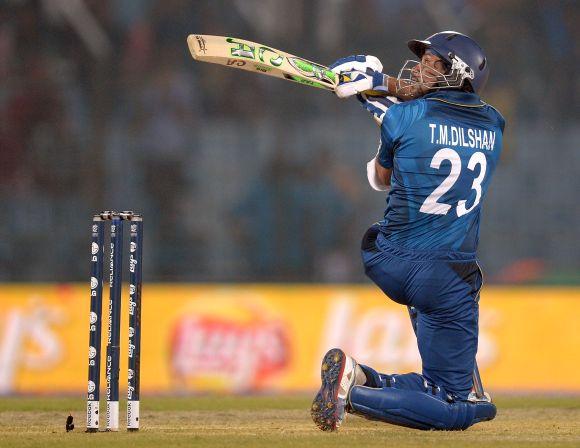 Tillakaratne Dilshan attempts the 'Dilscoop'