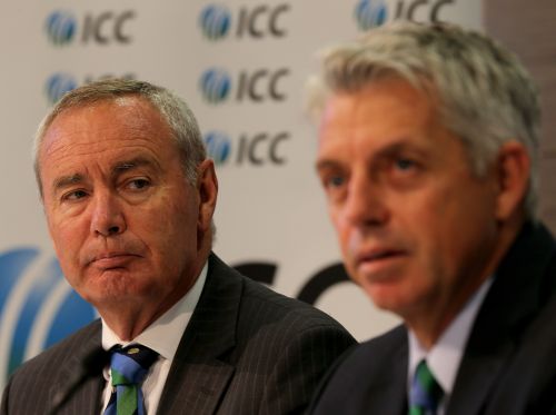 Alan Isaac (L) , President of the ICC and David Richardson (R), Chief Executive of the ICC 