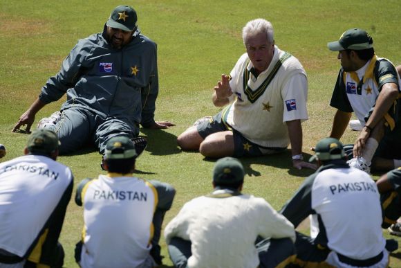 The late Pakistan coach Bob Woolmer during a practice session.