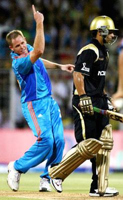 Mumbai Indians' Shaun Pollock celebrates the dismissal of Kolkata Knight Riders' opener Salman Butt