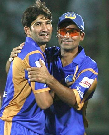 Mohammad Kaif, right, with Sohail Tanvir in the IPL.
