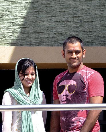 Mahendra Singh Dhoni with his wife Sakshi