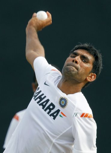 Munaf Patel bowls in the nets during Friday's practice