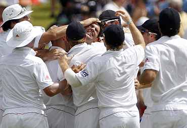 James Anderson celebrates after picking up Brad Haddin during the seond Ashes Test