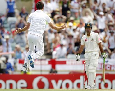 Anderson celebrates the wicket of Ponting