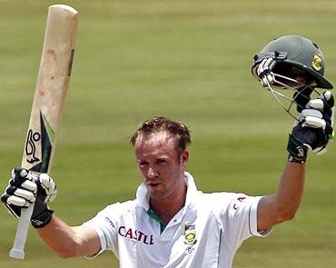 AB de Villiers celebrates after scoring his century