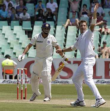 South Africa's Dale Steyn celebrates after picking up India's VVS Laxman duing the second Test in Durban
