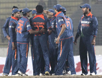 Indian players celebrate Lahiru Thirumanne's wicket