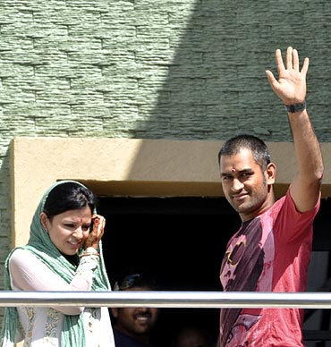 Mahendra Singh Dhoni and his wife Sakshi