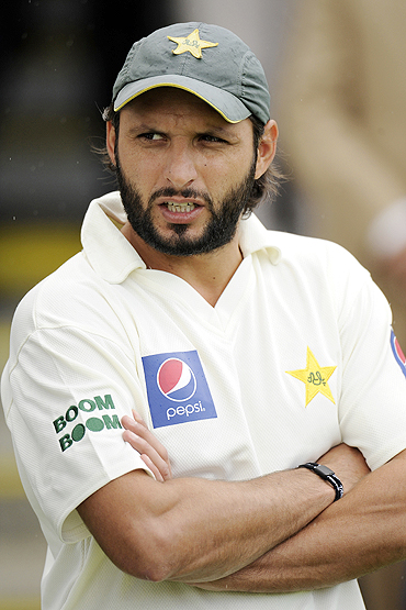 Afridi under fire for retiring from Test cricket - Rediff Sports