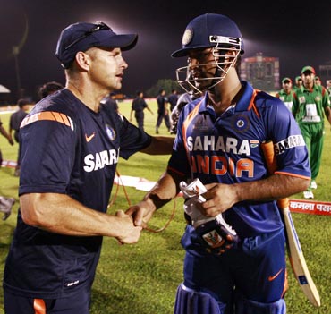 MS Dhoni alongwith Gary Kirsten
