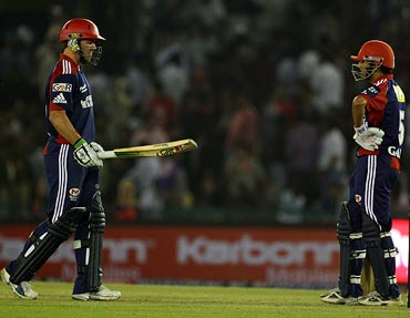 AB de Villiers (left) with Gautam Gambhir