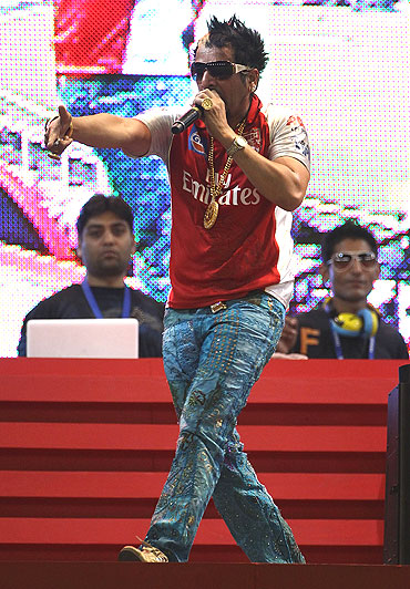 Jazzy B performs before a match in Chandigarh