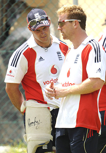 Andrew Strauss (left) with Paul Collingwood