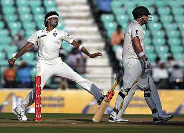 S Sreesanth in action during the third Test in Nagpur