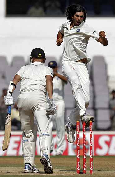 Ishant Sharma celebrates after dismissing Chirs Martin