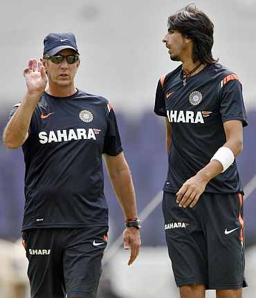 India's bowling coach Eric Simmons and Ishant Sharma