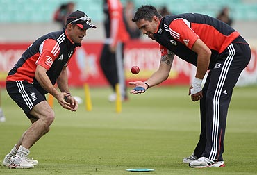 Andrew Strauss and Kevin Pietersen do some catching practice during the England nets session at The Oval