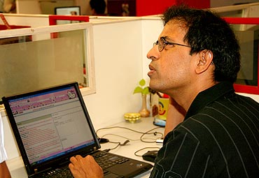 Harsha Bhogle in Rediff.com office in Mumbai during the chat