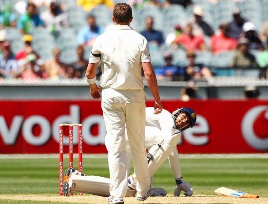 Ishant Sharma loses his balance while avoiding a bouncer from Peter Siddle