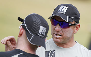 New Zealand's bowling coach Allan Donald (right) talks to Scott Styris in Chennai on Friday