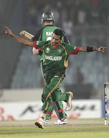 Bangladesh's Shafiul Islam celebrates after winning the ICC Cricket World Cup group B match against Ireland