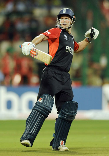 Andrew Strauss punches the air after completing his ton