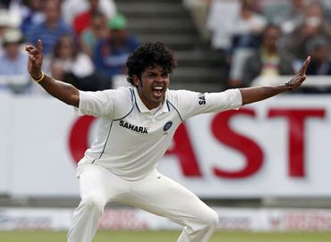 Sreesanth makes an unsuccessful appeal for the wicket of Kallis