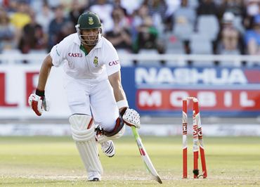 Kallis survives a run-out attempt on Day 2
